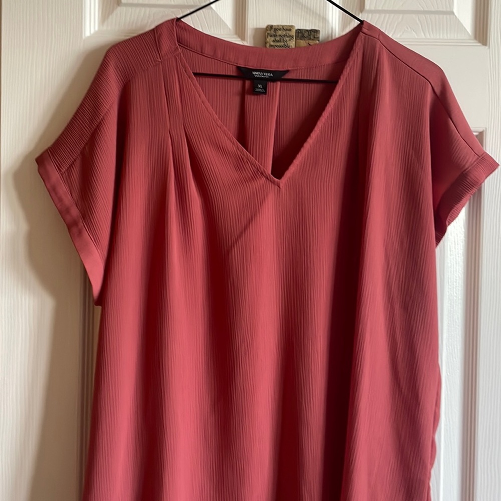 Ladies Size XL Simply Vera Wang SS V-neck Blouse